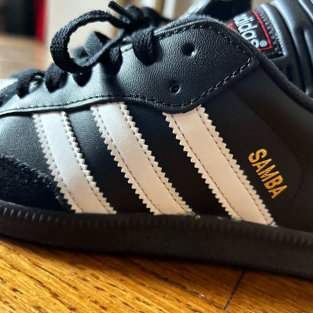 Adidas Sambas - Womens Sneaker